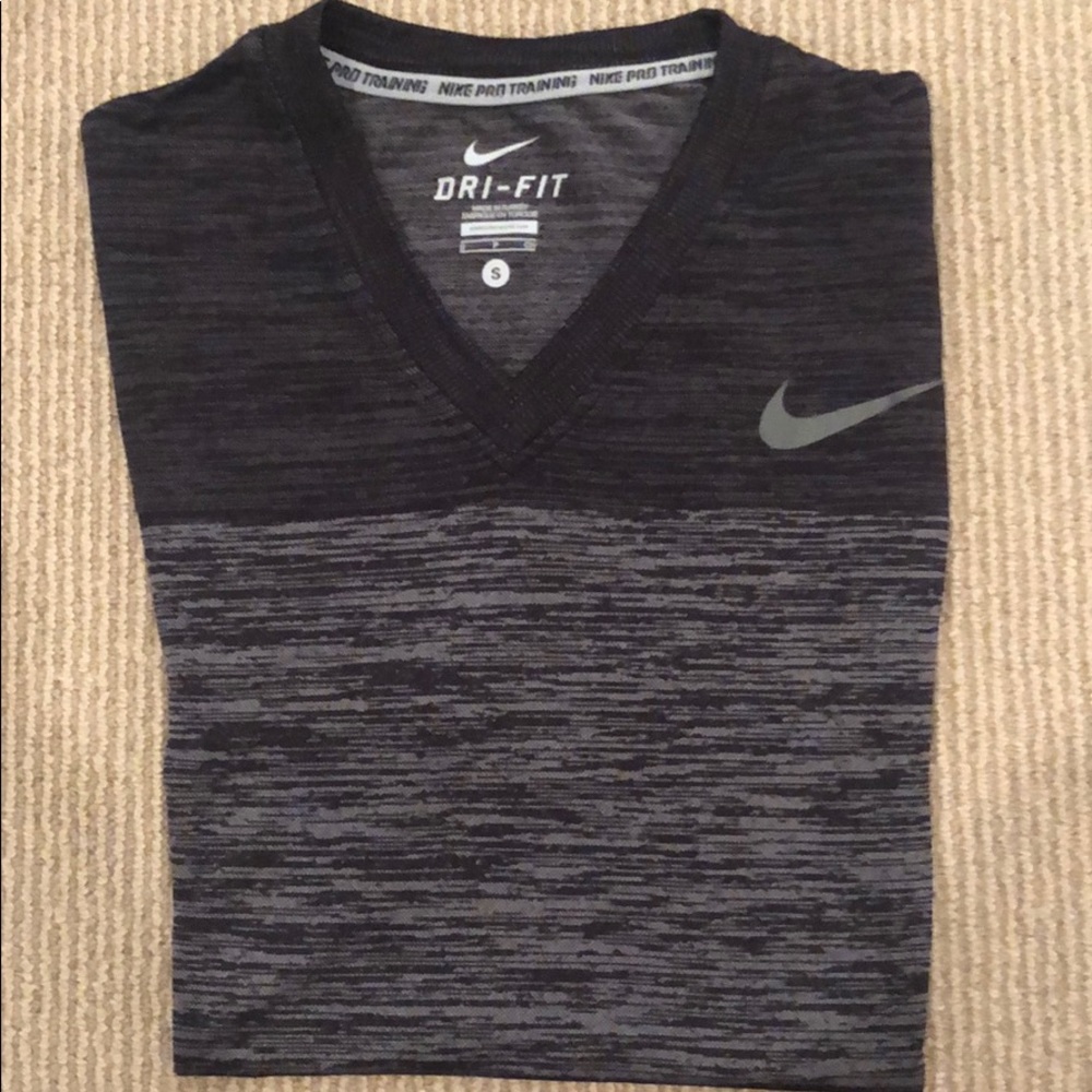 Nike Pro Training V-neck